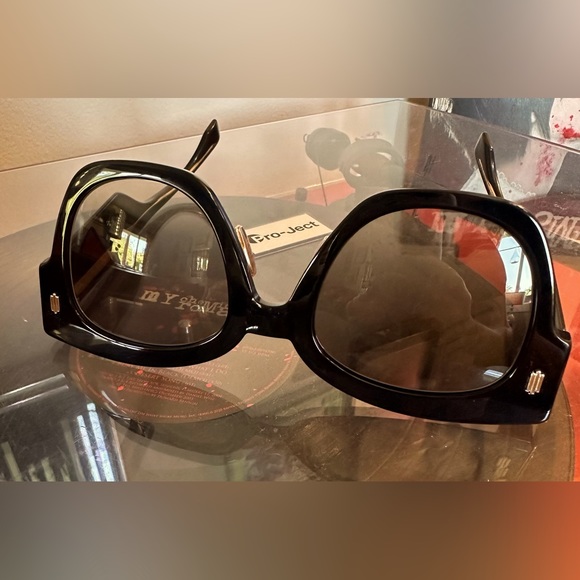 Women’s Black Fendi Sunglasses main image 5